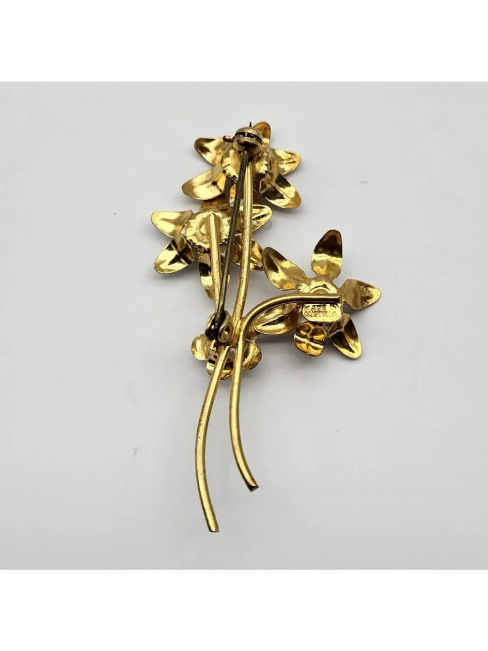 Vintage Austria Signed white flower brooch pin corsage bouquet